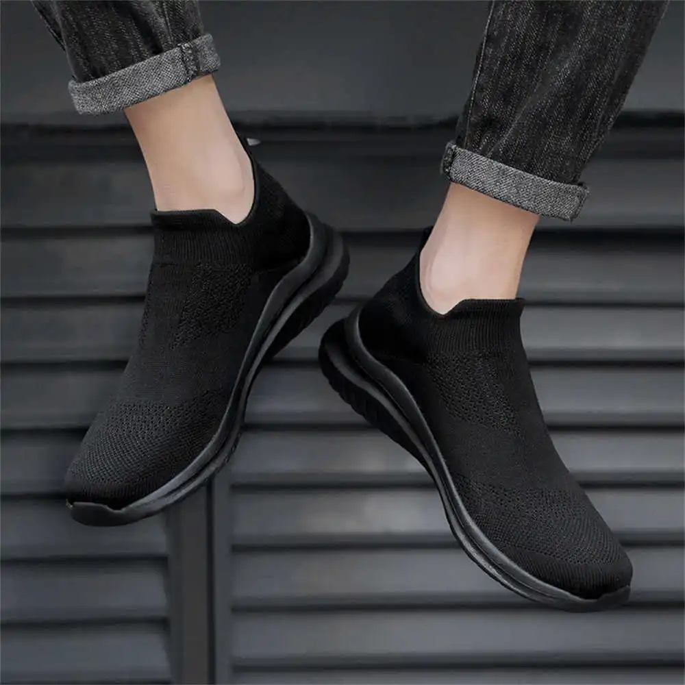 Women Formal Upper Wear - Sepatu olahraga pria, krem lembut baru