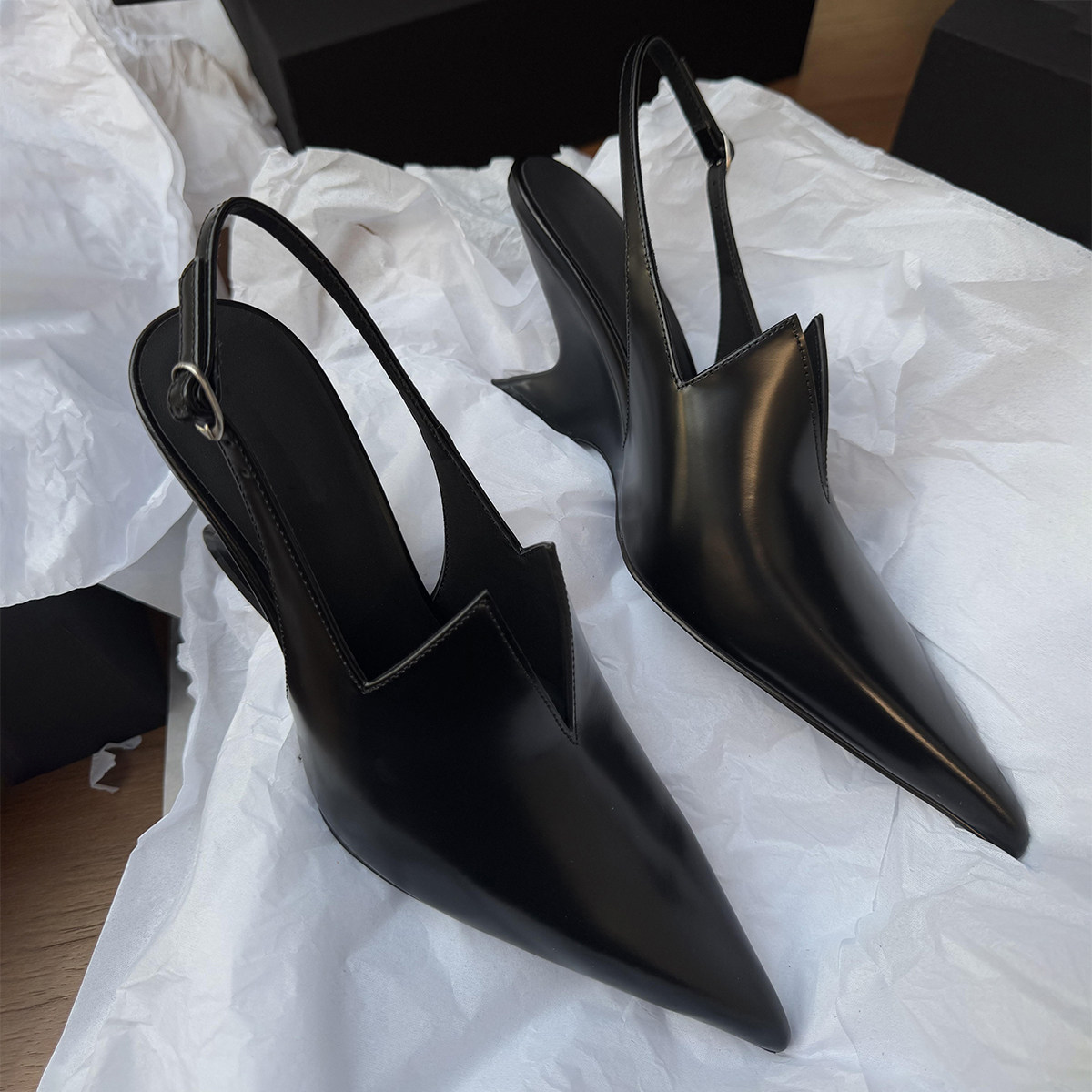 Sepatu Pumps Wanita Model V-Ne - Women Formal Upper Wear ulasan dan harga